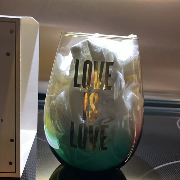 Slant Collections, love is love 30 oz Wine Glass, NIB - Picture 6 of 12